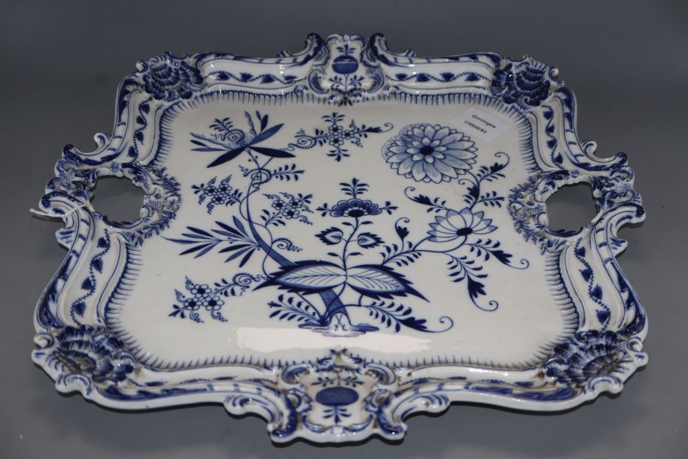 A large Meissen onion pattern square tray, late 19th/early 20th century, 40cm sq